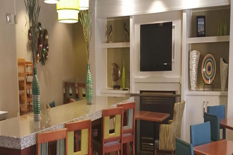 Holiday Inn Express & Suites Wilmington-University Center By Ihg Kültér fotó